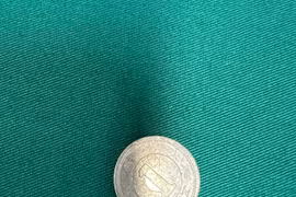 Nội soi gắp đồng xu máy trò chơi trong lòng thực quản bé gái 3 tuổi