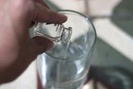 Đầu độc người khác bằng xyanua bị kết án tội gì?