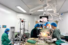 Hơn 300 bệnh nhi dị tật tim được cứu sống nhờ đề án BV vệ tinh