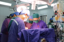 “Thần tốc” cứu bệnh nhân vỡ tim, sốc đa chấn thương nguy kịch thoát cửa tử