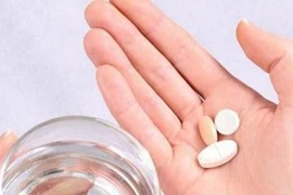 Liệu pháp hormone thay thế nhiều lợi ích tiền mãn kinh nhưng chớ tự dùng