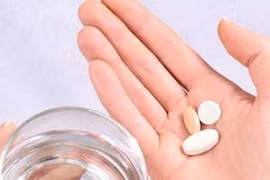 Liệu pháp hormone thay thế nhiều lợi ích tiền mãn kinh nhưng chớ tự dùng