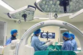 Cụ bà 104 tuổi ở Phú Thọ khỏi đau lưng nhờ bơm cement sinh học