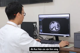 Đột nhiên đi tiểu ra máu, vào viện phải cắt thận do u xâm lấn