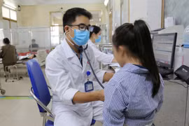 Nhiều trẻ phải can thiệp điều trị tuổi dậy thì