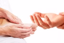 Cẩn thận tê bì tay chân, chuột rút... là dấu hiệu cảnh báo bệnh nguy hiểm