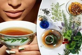 Uống đủ nước tránh phát sinh bệnh tật