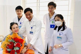 Đau bụng 5 tháng không khám phải cắt khối ung thư tử cung khủng 20 cm