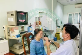 Bắt vắt dài 7cm trong xoang mũi gây chảy máu kéo dài 