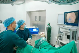 Bóc u tiền liệt tuyến bằng laser cứu cụ ông ngừng tim sau cắt tinh hoàn