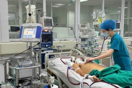 Người đàn ông lái máy xúc nhiễm khuẩn huyết, suy đa tạng vì... Whitmore