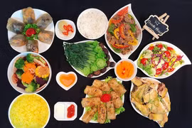 Khung giờ cúng rằm tháng 7 tốt nhất năm 2024