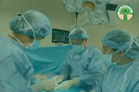 10 tháng phải cắt ruột hoại tử vì nhầm lồng ruột với rối loạn tiêu hóa