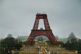 Sống động những khoảnh khắc lịch sử được "tô màu"