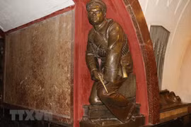 Bí ẩn những bức tượng đồng tại thủ đô Moskva của Nga