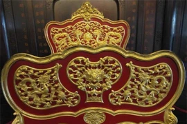 Long sàng dát vàng của hoàng đế Khải Định có gì đặc biệt?