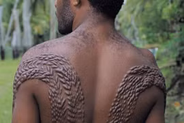 Những nghi lễ kỳ dị chứng tỏ sự trưởng thành khiến nhiều người kinh sợ