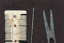 Ấn tượng với các dụng cụ uốn tóc thời xưa