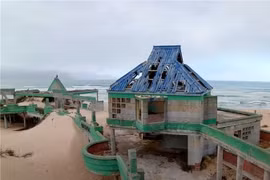 Sự thật rùng rợt đằng sau những công viên nước bỏ hoang