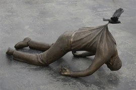 Rùng mình những bức tượng kinh dị, càng nhìn càng sợ hãi