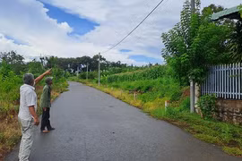 Đường trung tâm xã Bàu Chinh (huyện Châu Đức): Công trình xong, điện không có cho dân dùng 