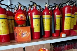 Thiết bị phòng cháy chữa cháy đang 'cháy' hàng
