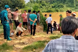 Lâm Đồng: Lật xuồng một người mất tích trên sông Đồng Nai