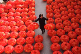 Háo hức thấy Xuân ngập tràn tại làng đèn lồng đỏ ở Trung Quốc