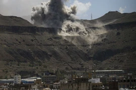 Liên quân Ả-rập khoe phá hủy 80% kho vũ khí của Houthi