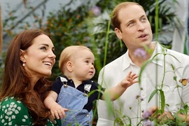 Bộ ảnh đáng yêu của Hoàng tử nhí nước Anh