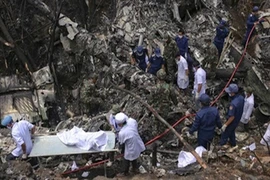 Nhìn lại những vụ rơi máy bay quân sự thảm khốc 2014