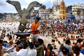 Giẫm đạp kinh hoàng ở Ấn Độ, 27 người thiệt mạng