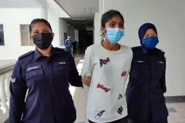 Ăn trộm đồ lót nam, người phụ nữ nhận kết bẽ bàng