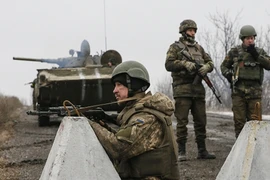 Thiệt hại nặng nề, dân quân vẫn dồn lính Ukraine ở vài hướng