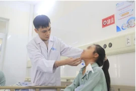Phẫu thuật thành công cho bé gái 12 tuổi ung thư tuyến giáp 