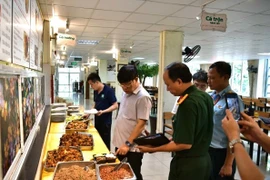 Chấn chỉnh việc tổ chức bữa ăn cho sinh viên học Quốc phòng- An ninh