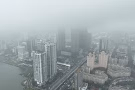 Bầu trời Hà Nội ô nhiễm, chuyên gia hiến kế gì cải thiện? 