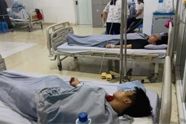 Nguyên nhân vụ hàng chục học sinh, sinh viên Lào Cai nhập viện 