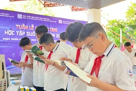 Phát triển văn hoá đọc, tạo thói quen đọc sách mỗi ngày