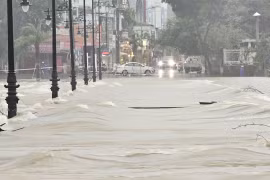 Thủ tướng chỉ đạo ứng phó với mưa lũ ở Trung Bộ