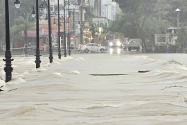 Thủ tướng chỉ đạo ứng phó với mưa lũ ở Trung Bộ