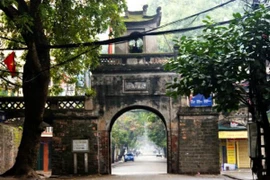 Trưng bày tài liệu lưu trữ “Hà Nội và những cửa ô”