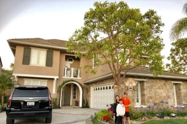 Choáng ngợp trước biệt thự triệu USD và khối tài sản khủng của Đàm Vĩnh Hưng