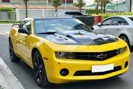 Xe sang Chevrolet Camaro bị CSGT dùng súng AK chọc bể kính khủng cỡ nào?