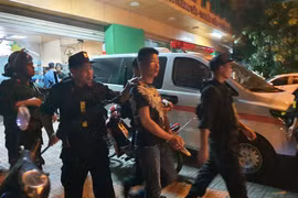 Hiện trường hàng trăm cảnh sát trang bị súng bao vây nhóm giang hồ ở Đồng Nai