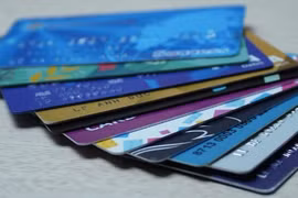 Nhiều người hủy thẻ sau vụ vay 8,5 triệu thành nợ 8,8 tỷ