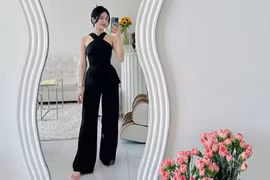 Diệp Lâm Anh sau Tết khoe nhan sắc xinh đẹp, gợi cảm