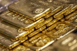 Giá vàng hôm nay 31/3: Cố thủ?