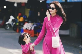 Con gái Đặng Thu Thảo thừa hưởng đôi mắt to tròn và sáng 