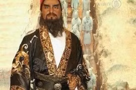 Khi nhìn thấy Tần Thuỷ Hoàng, Hạng Vũ nói gì?